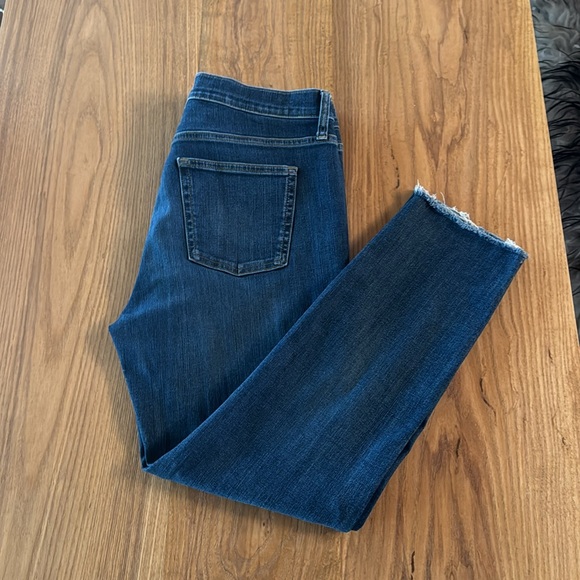 J. Crew Jeans. Excellent Condition. Size 29 - Picture 3 of 3